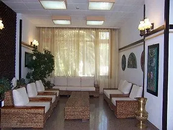 هوتل ميدتيرانيو فندق
