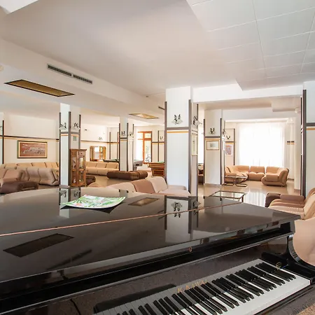 호텔 Mediterraneo 비에스테