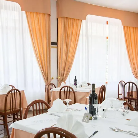 Hotel Mediterraneo 4*
